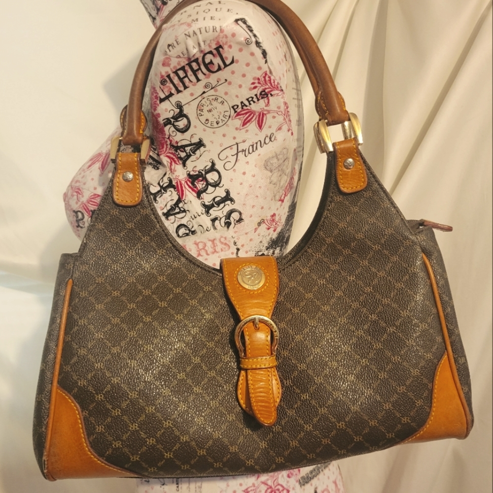 Rioni Buckle Bag